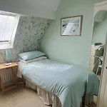 Rum i privatbostad 124 ,castlelawn Heights, Headford Road Homestay Galway