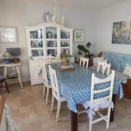 124 ,castlelawn Heights, Headford Road Homestay Rum i privatbostad *